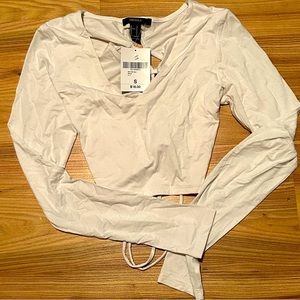 NWT Forever 21 long sleeve white crop top with tie back